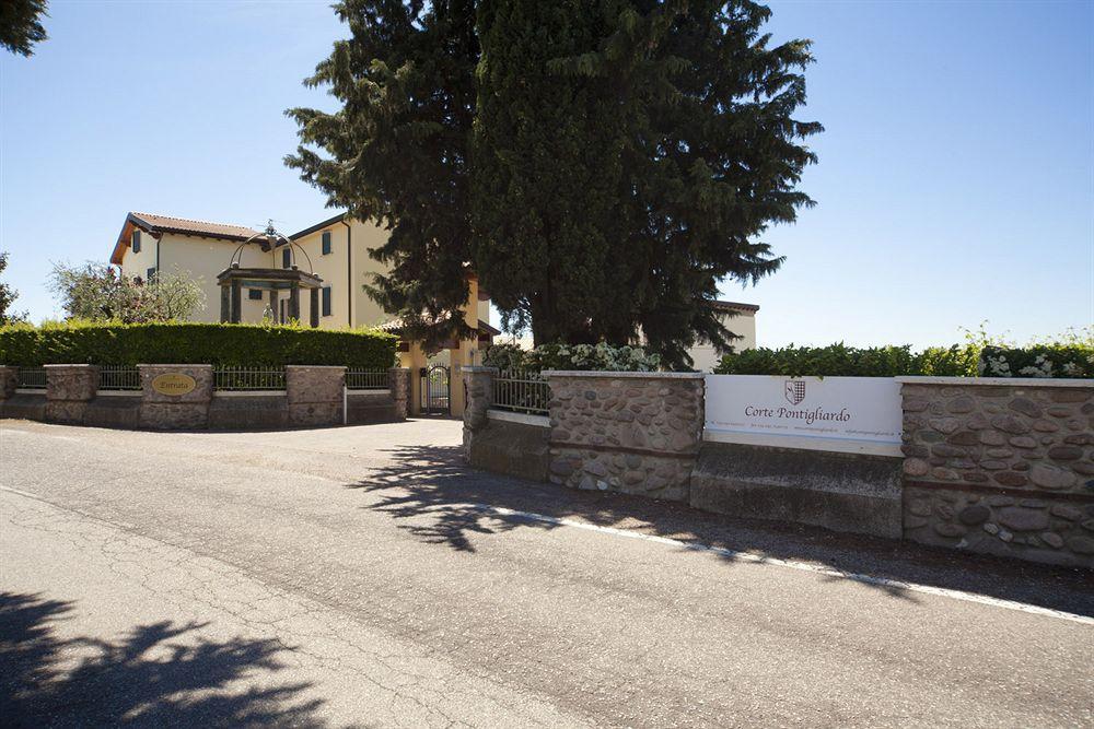 Relais Corte Pontigliardo Colà Exterior foto